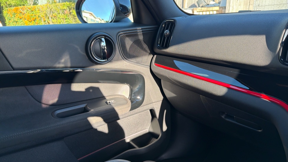 MINI Countryman 2.0 Cooper S Sport 5dr Auto Petrol Hatchback - Image 50
