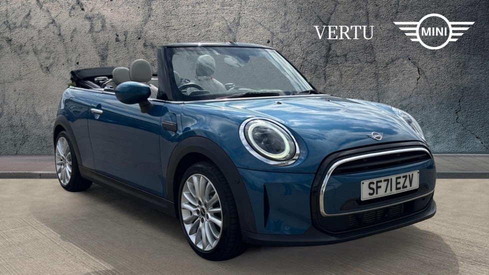 MINI Convertible 1.5 Cooper Exclusive 2dr Auto [Comfort/Nav Pack] Petrol Convertible - Image 1