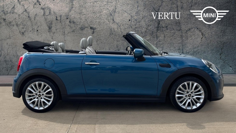 MINI Convertible 1.5 Cooper Exclusive 2dr Auto [Comfort/Nav Pack] Petrol Convertible - Image 3