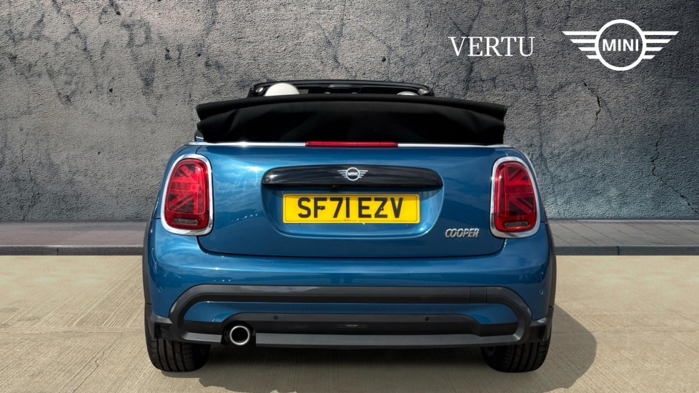 MINI Convertible 1.5 Cooper Exclusive 2dr Auto [Comfort/Nav Pack] Petrol Convertible - Image 15