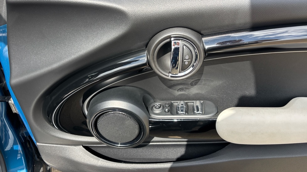 MINI Convertible 1.5 Cooper Exclusive 2dr Auto [Comfort/Nav Pack] Petrol Convertible - Image 20