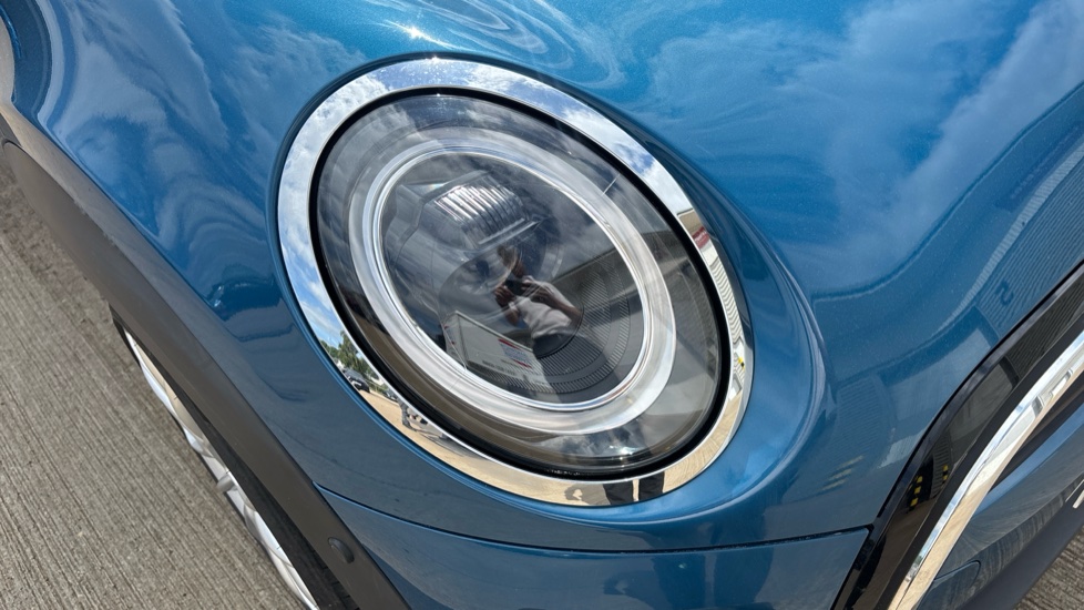 MINI Convertible 1.5 Cooper Exclusive 2dr Auto [Comfort/Nav Pack] Petrol Convertible - Image 23
