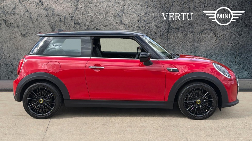 MINI Hatchback 135kW Cooper S Level 2 33kWh 3dr Auto Electric Hatchback - Image 3