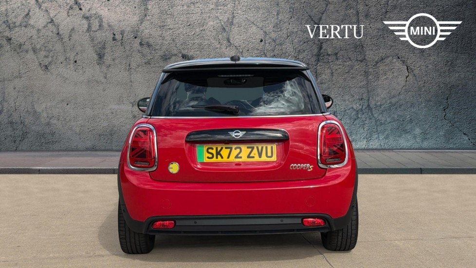 MINI Hatchback 135kW Cooper S Level 2 33kWh 3dr Auto Electric Hatchback - Image 15