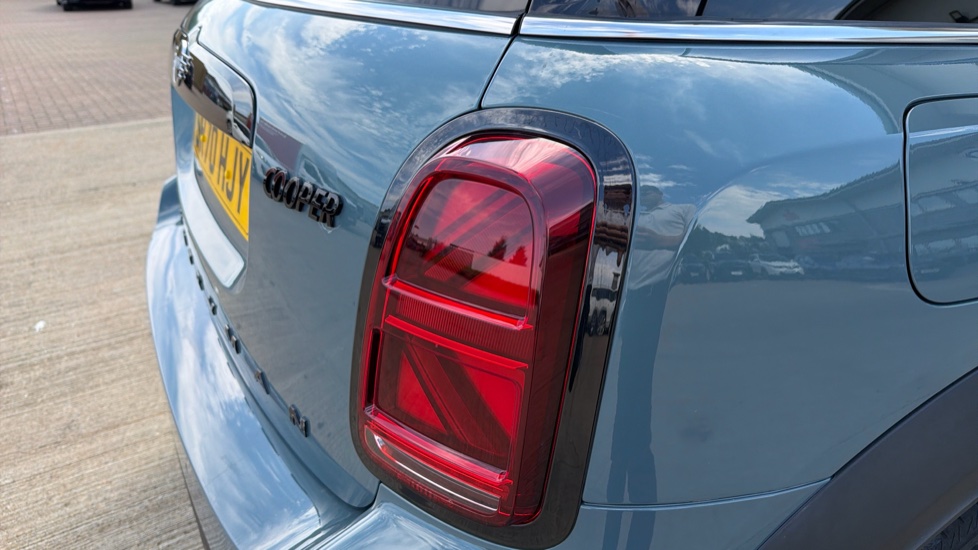MINI Countryman 1.5 Cooper Sport 5dr Auto Petrol Hatchback - Image 22