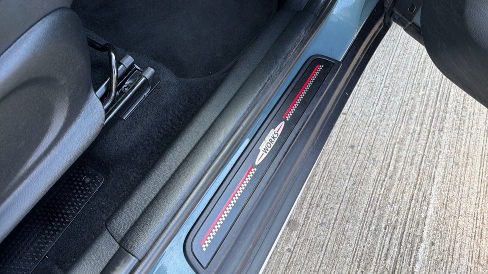 MINI Countryman 1.5 Cooper Sport 5dr Auto Petrol Hatchback - Image 35