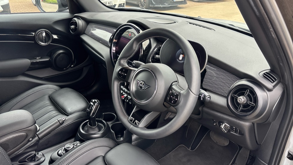 MINI Hatchback 1.5 Cooper Exclusive Premium 5dr Auto Petrol Hatchback - Image 6