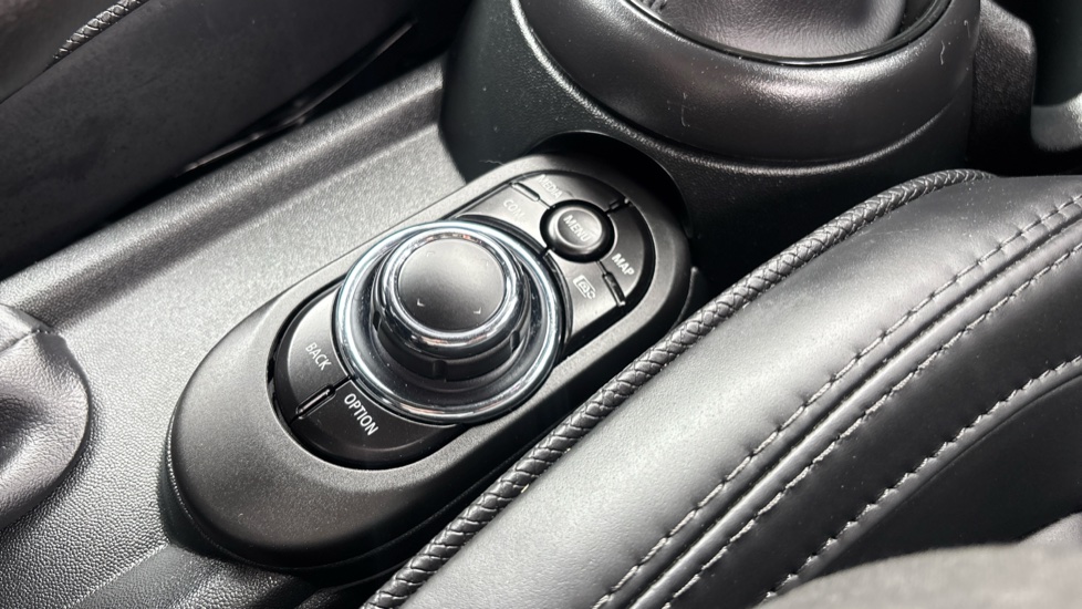 MINI Hatchback 1.5 Cooper Exclusive Premium 5dr Auto Petrol Hatchback - Image 19
