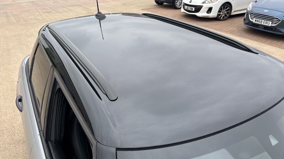MINI Hatchback 1.5 Cooper Exclusive Premium 5dr Auto Petrol Hatchback - Image 21