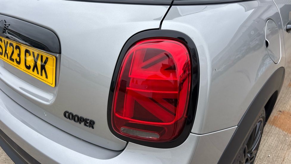 MINI Hatchback 1.5 Cooper Exclusive Premium 5dr Auto Petrol Hatchback - Image 22