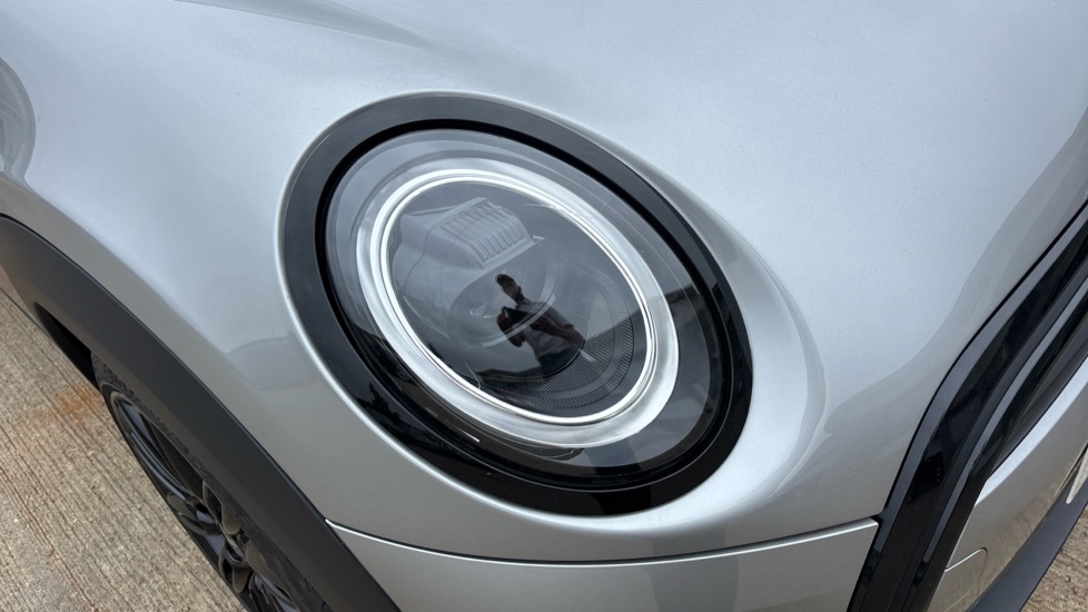 MINI Hatchback 1.5 Cooper Exclusive Premium 5dr Auto Petrol Hatchback - Image 23