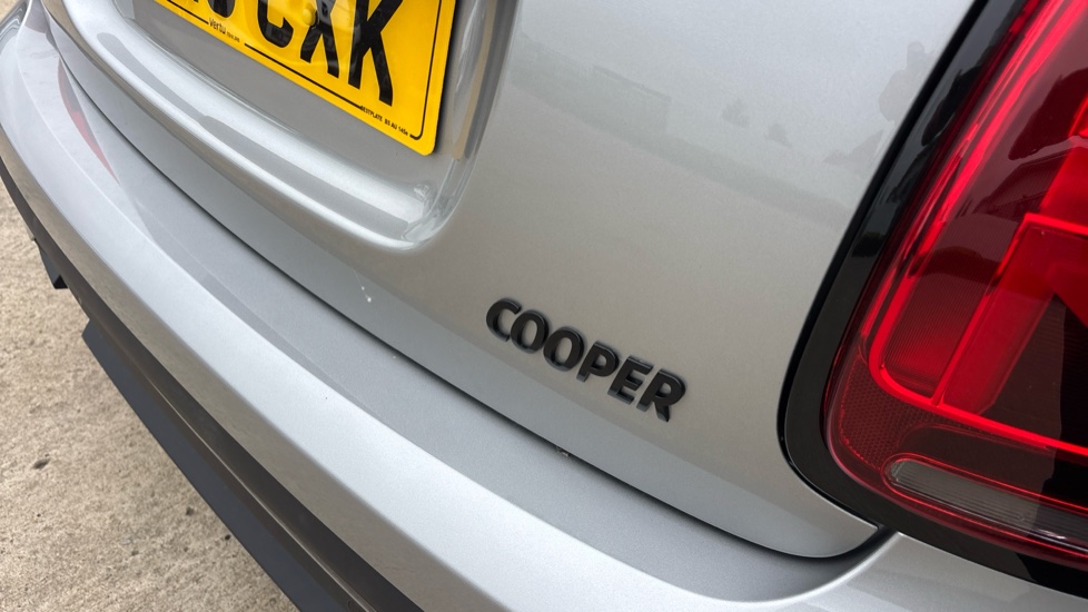MINI Hatchback 1.5 Cooper Exclusive Premium 5dr Auto Petrol Hatchback - Image 26