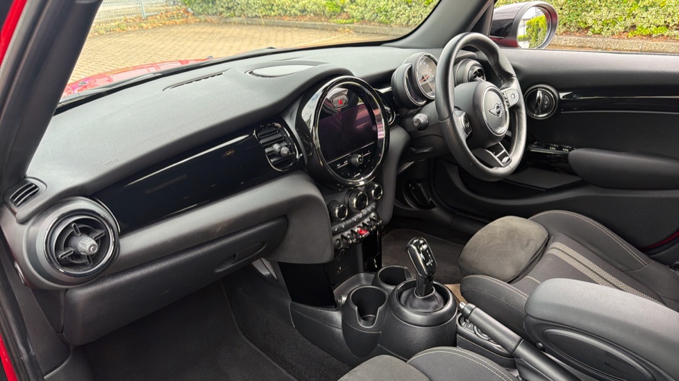 MINI Hatchback 1.5 Cooper Sport 5dr Auto Petrol Hatchback - Image 7