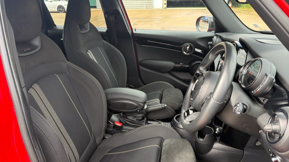 MINI Hatchback 1.5 Cooper Sport 5dr Auto Petrol Hatchback - Image 11