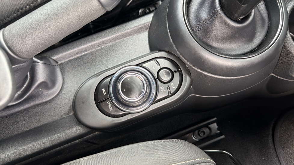 MINI Hatchback 1.5 Cooper Sport 5dr Auto Petrol Hatchback - Image 19