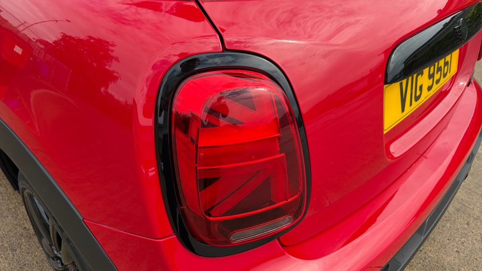 MINI Hatchback 1.5 Cooper Sport 5dr Auto Petrol Hatchback - Image 31