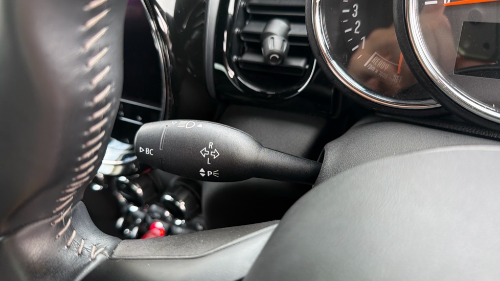 MINI Hatchback 1.5 Cooper Sport 5dr Auto Petrol Hatchback - Image 39