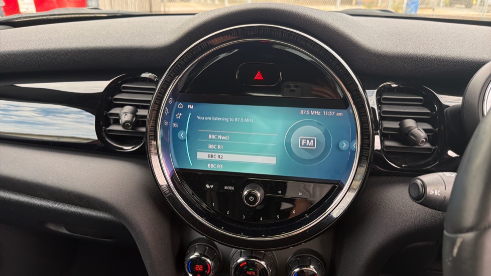 MINI Hatchback 1.5 Cooper Sport 5dr Auto Petrol Hatchback - Image 41