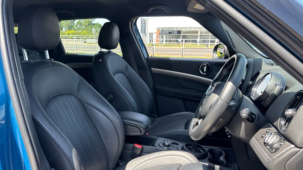 MINI Countryman 1.5 Cooper Exclusive Premium 5dr Auto Petrol Hatchback - Image 11