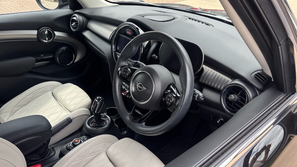 MINI Hatchback 2.0 Cooper S Exclusive II 5dr Auto Petrol Hatchback - Image 6