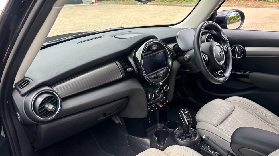 MINI Hatchback 2.0 Cooper S Exclusive II 5dr Auto Petrol Hatchback - Image 7