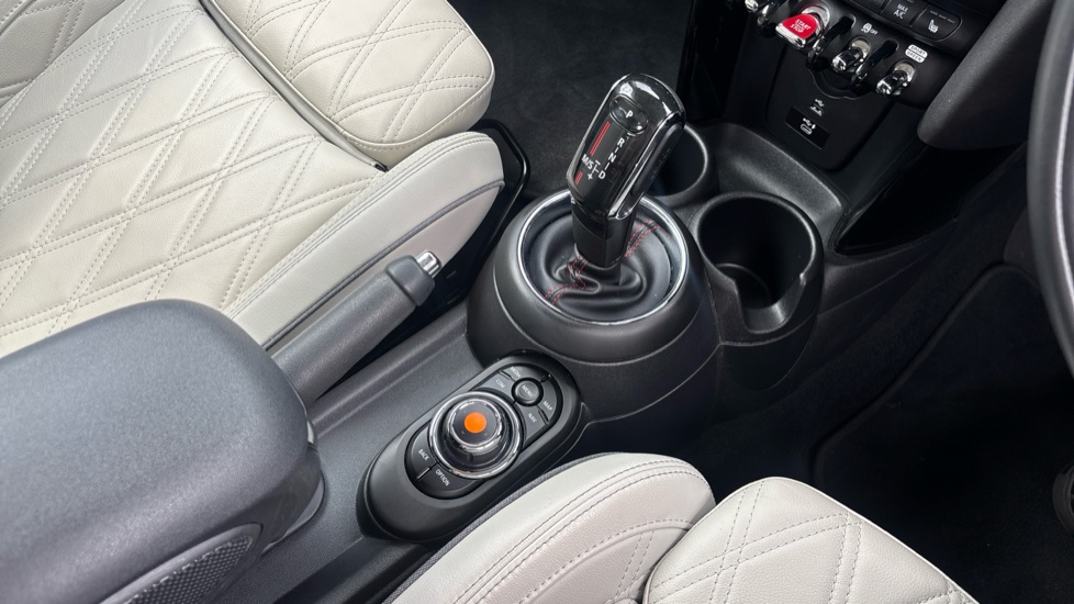 MINI Hatchback 2.0 Cooper S Exclusive II 5dr Auto Petrol Hatchback - Image 10