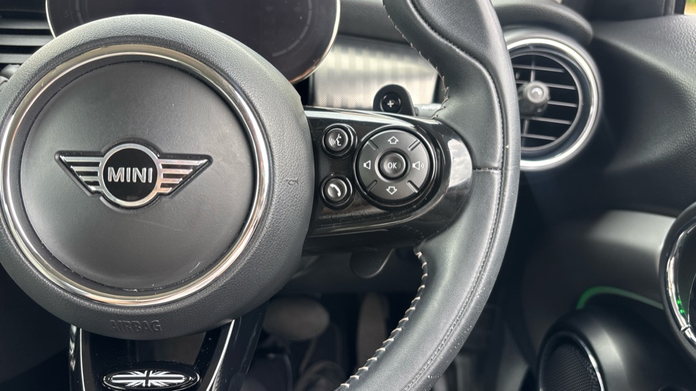 MINI Hatchback 2.0 Cooper S Exclusive II 5dr Auto Petrol Hatchback - Image 18