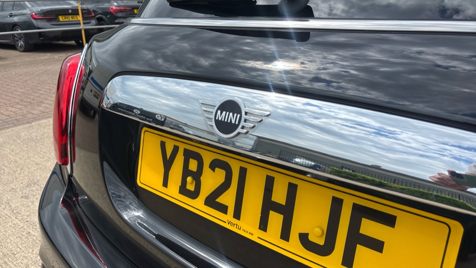 MINI Hatchback 2.0 Cooper S Exclusive II 5dr Auto Petrol Hatchback - Image 30