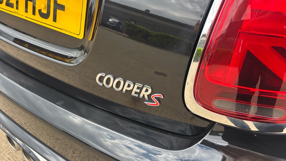 MINI Hatchback 2.0 Cooper S Exclusive II 5dr Auto Petrol Hatchback - Image 32