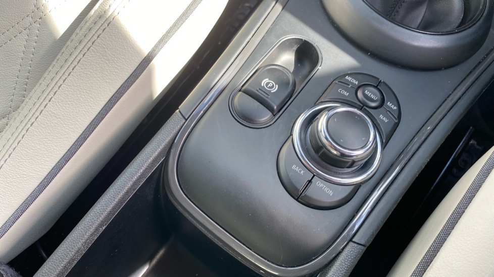 MINI Countryman 1.5 Cooper Exclusive ALL4 5dr Auto Petrol Hatchback - Image 19