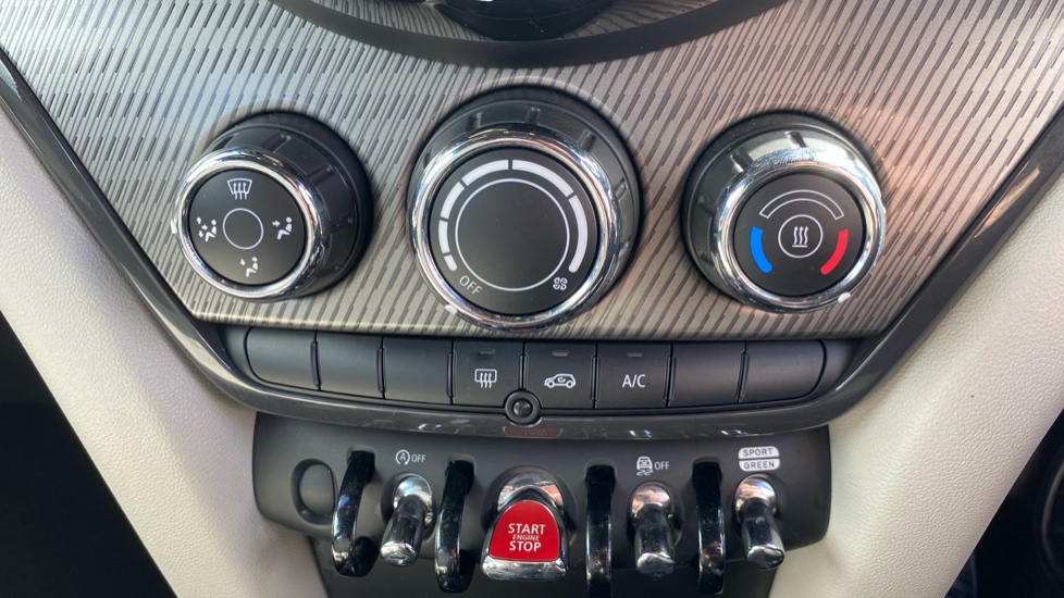 MINI Countryman 1.5 Cooper Exclusive ALL4 5dr Auto Petrol Hatchback - Image 21
