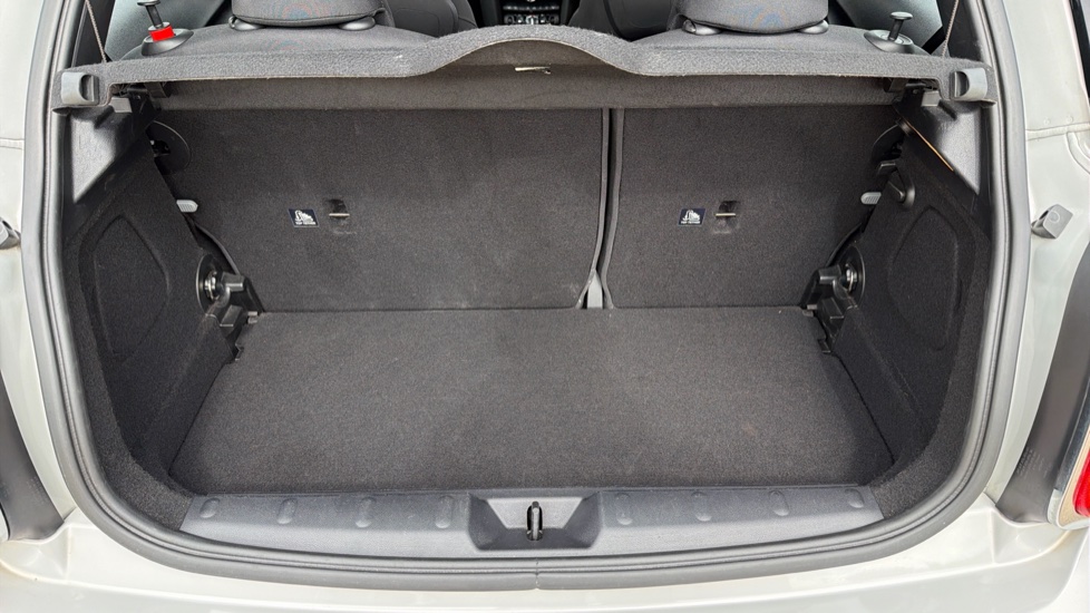 MINI Hatchback 1.5 Cooper Sport II 3dr Petrol Hatchback - Image 13