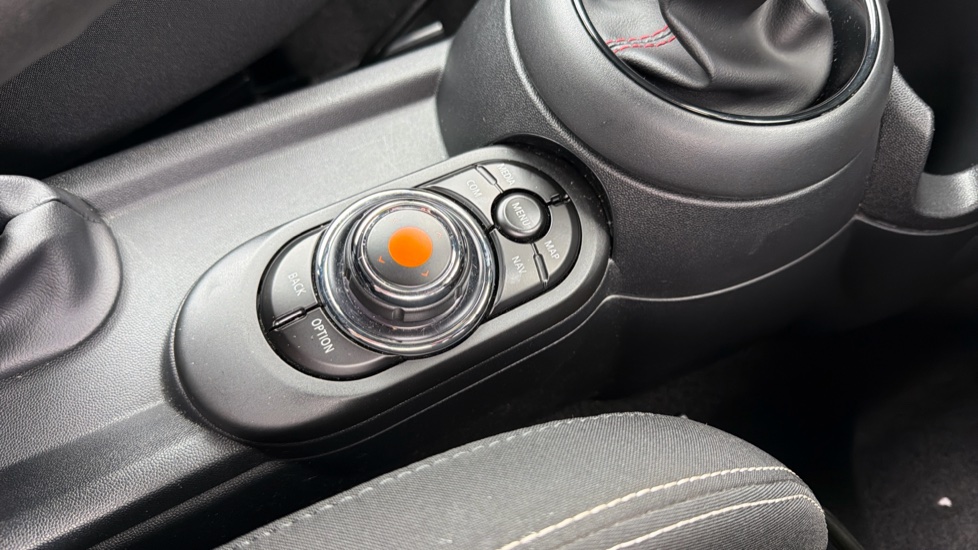 MINI Hatchback 1.5 Cooper Sport II 3dr Petrol Hatchback - Image 19