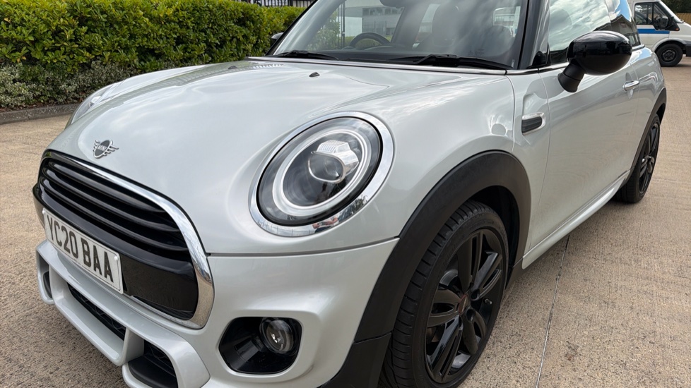 MINI Hatchback 1.5 Cooper Sport II 3dr Petrol Hatchback - Image 24