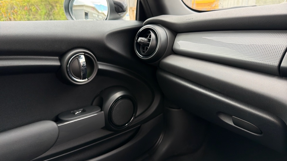MINI Hatchback 1.5 Cooper Sport II 3dr Petrol Hatchback - Image 49
