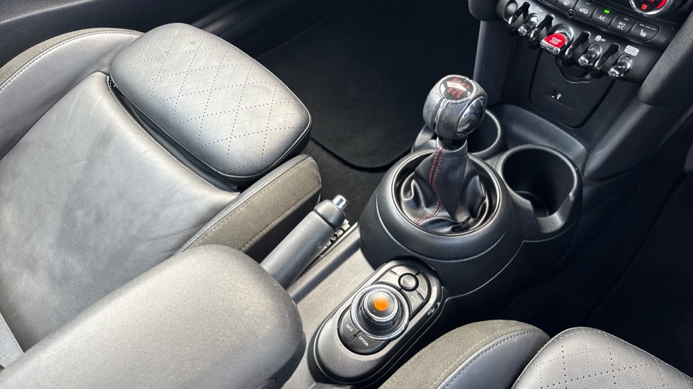 MINI Convertible 1.5 Cooper Sport II 2dr Petrol Convertible - Image 10