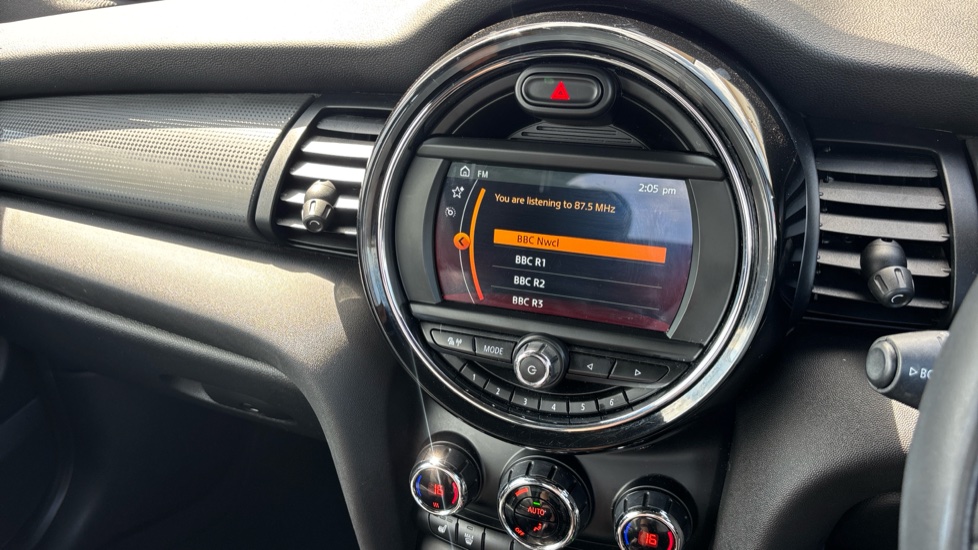 MINI Convertible 1.5 Cooper Sport II 2dr Petrol Convertible - Image 41