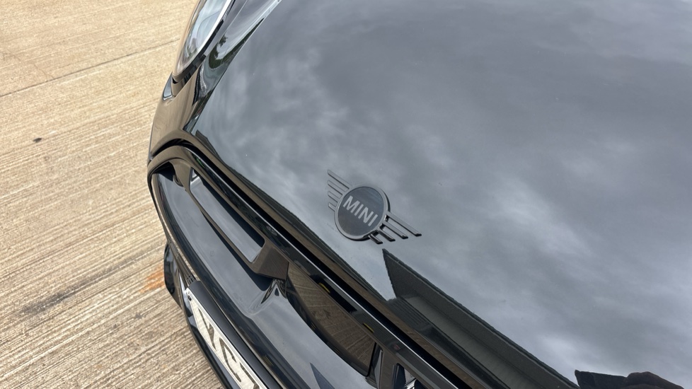 MINI Cooper 2.0 S Sport 3dr Auto Petrol Hatchback - Image 27
