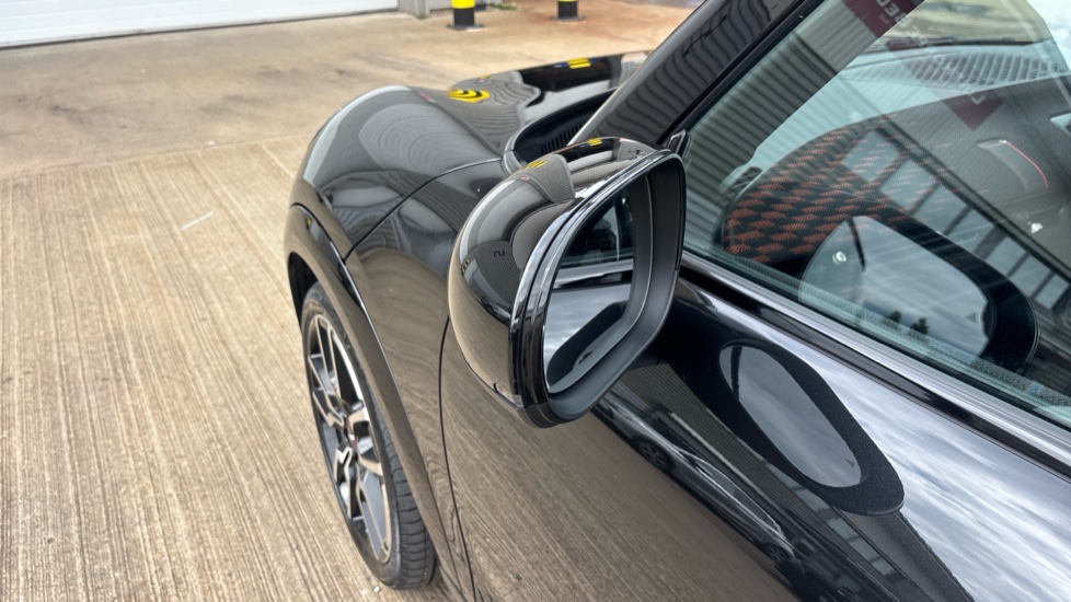 MINI Cooper 2.0 S Sport 3dr Auto Petrol Hatchback - Image 29