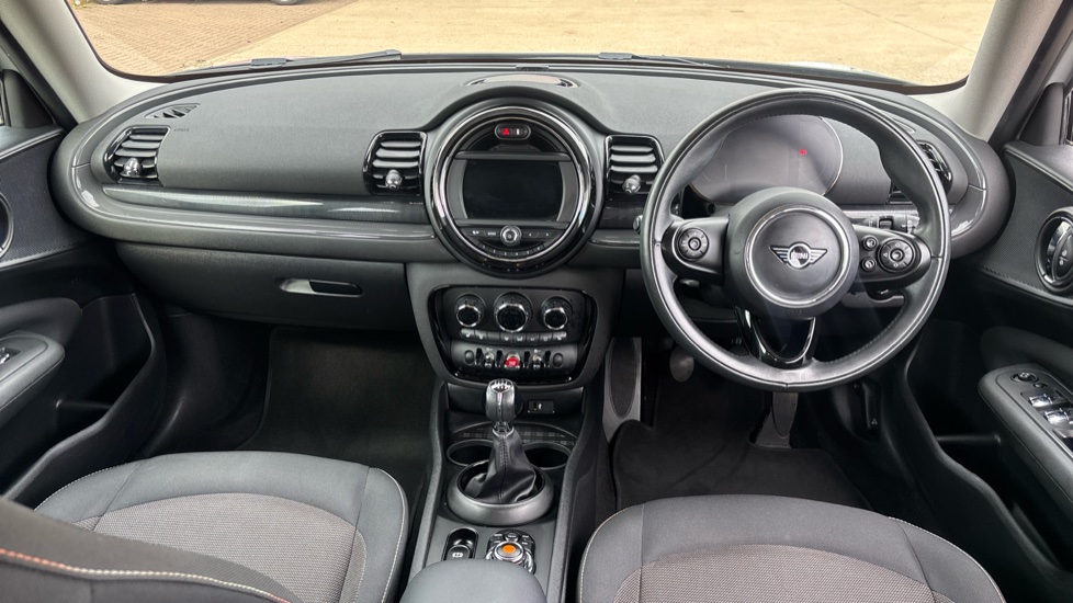 MINI Clubman 1.5 Cooper Classic 6dr Auto Petrol Estate - Image 4