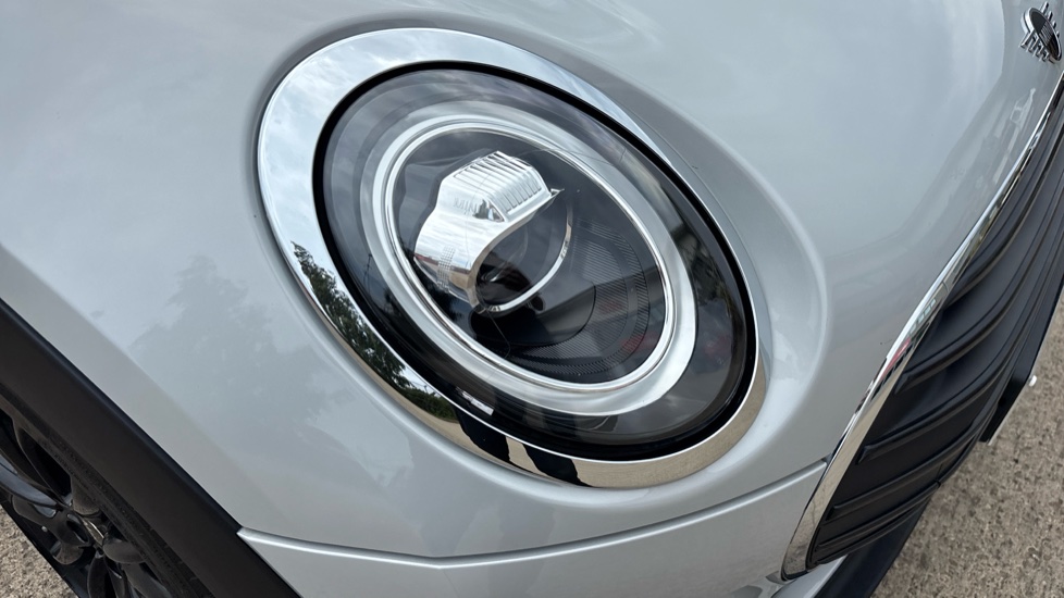 MINI Clubman 1.5 Cooper Classic 6dr Auto Petrol Estate - Image 23