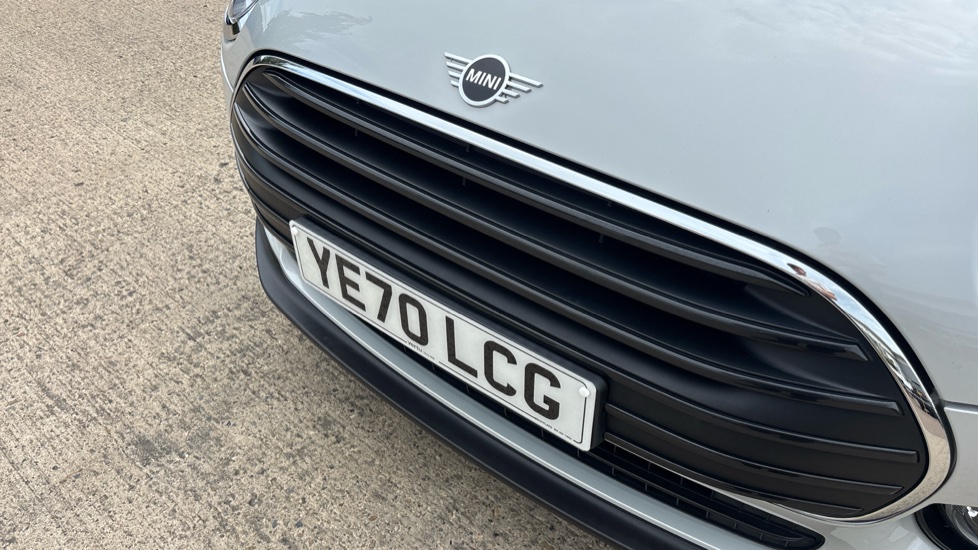 MINI Clubman 1.5 Cooper Classic 6dr Auto Petrol Estate - Image 24