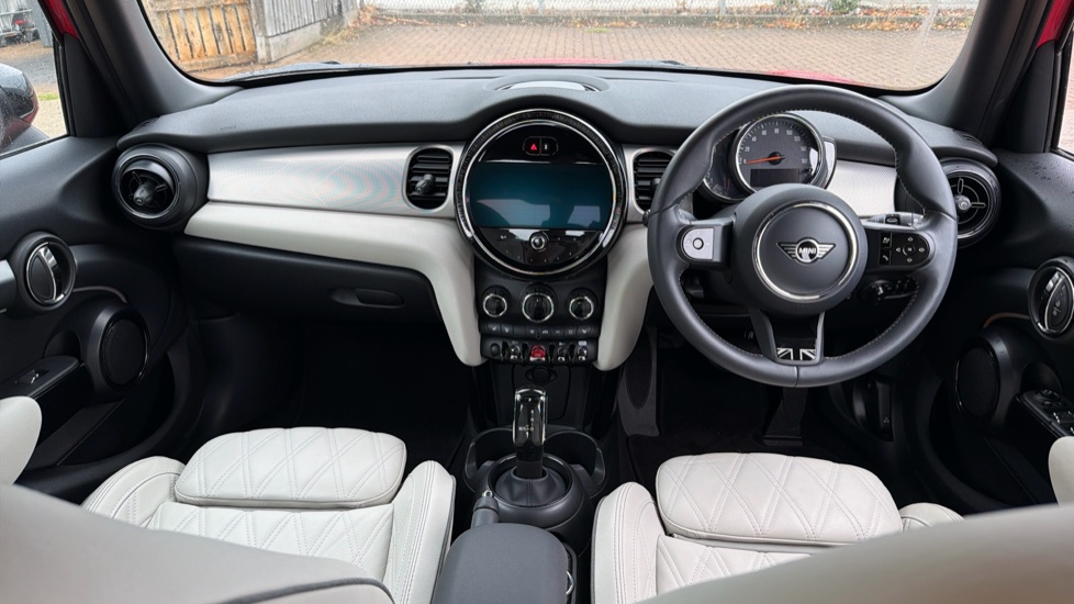 MINI Hatchback 1.5 Cooper Exclusive Premium 5dr Auto Petrol Hatchback - Image 4