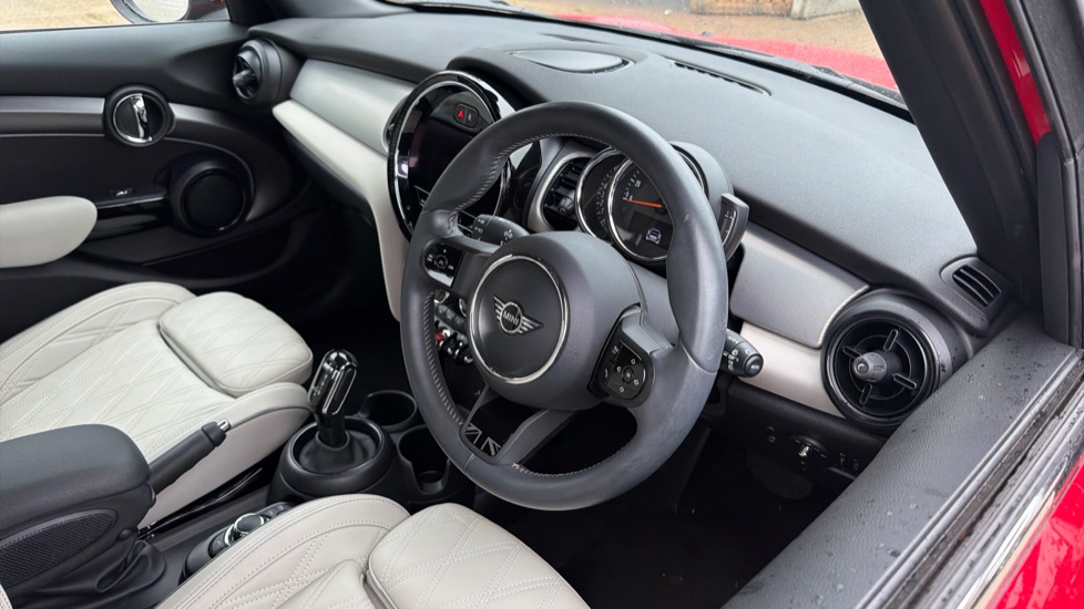 MINI Hatchback 1.5 Cooper Exclusive Premium 5dr Auto Petrol Hatchback - Image 6