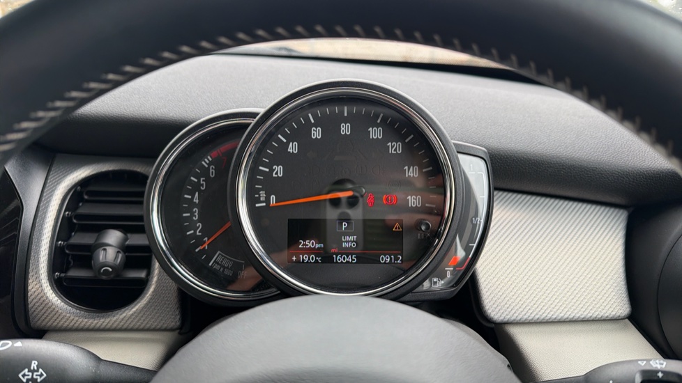 MINI Hatchback 1.5 Cooper Exclusive Premium 5dr Auto Petrol Hatchback - Image 9