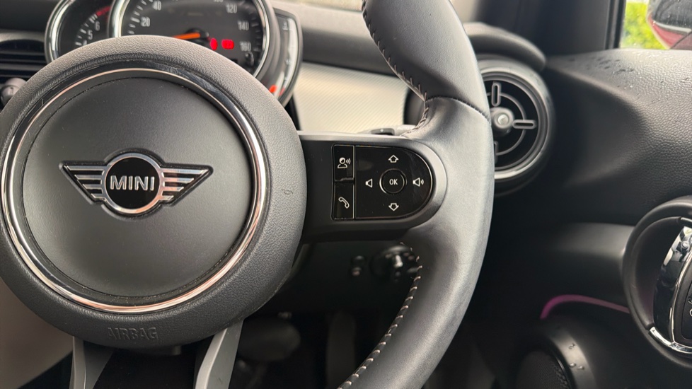 MINI Hatchback 1.5 Cooper Exclusive Premium 5dr Auto Petrol Hatchback - Image 18
