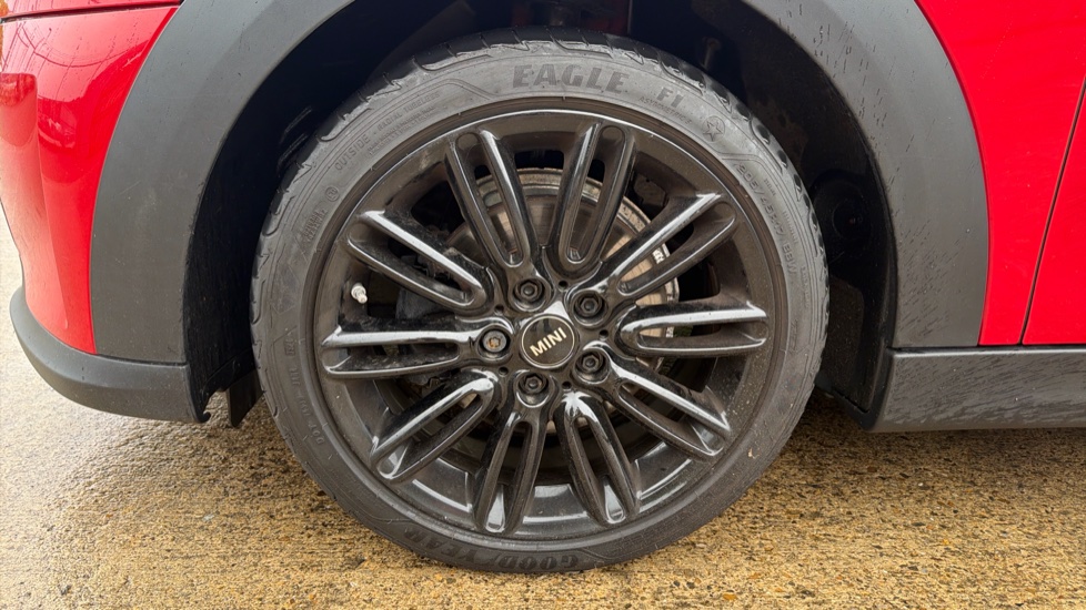 MINI Hatchback 1.5 Cooper Exclusive Premium 5dr Auto Petrol Hatchback - Image 25