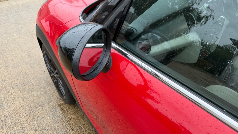 MINI Hatchback 1.5 Cooper Exclusive Premium 5dr Auto Petrol Hatchback - Image 27