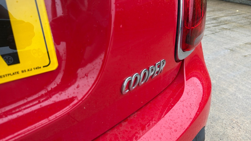 MINI Hatchback 1.5 Cooper Exclusive Premium 5dr Auto Petrol Hatchback - Image 31
