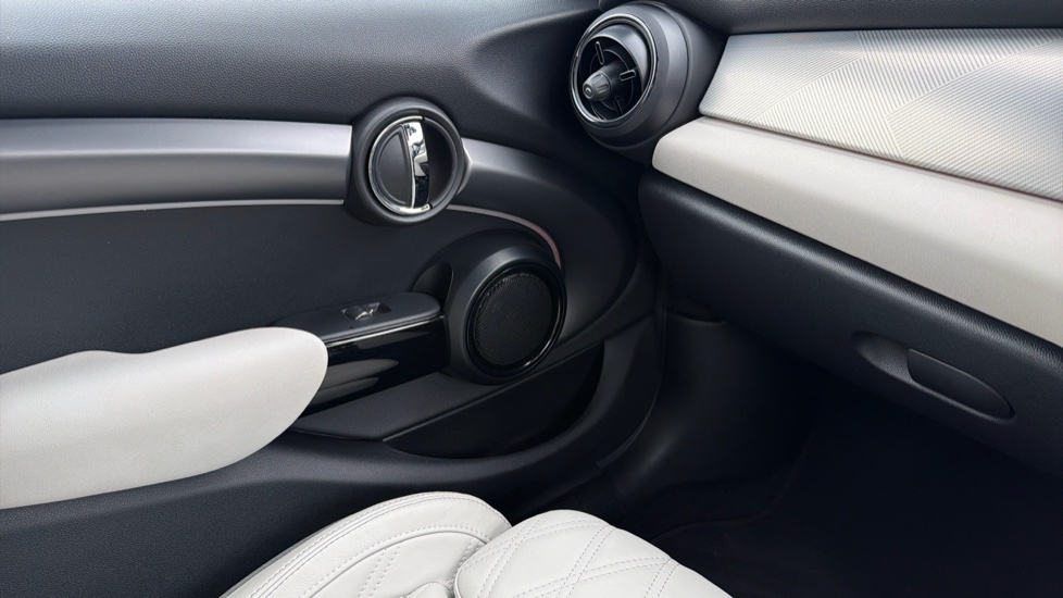 MINI Hatchback 1.5 Cooper Exclusive Premium 5dr Auto Petrol Hatchback - Image 48